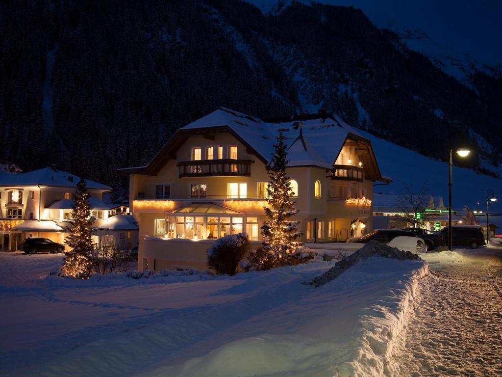 Hotel Neder Ischgl Buitenkant foto
